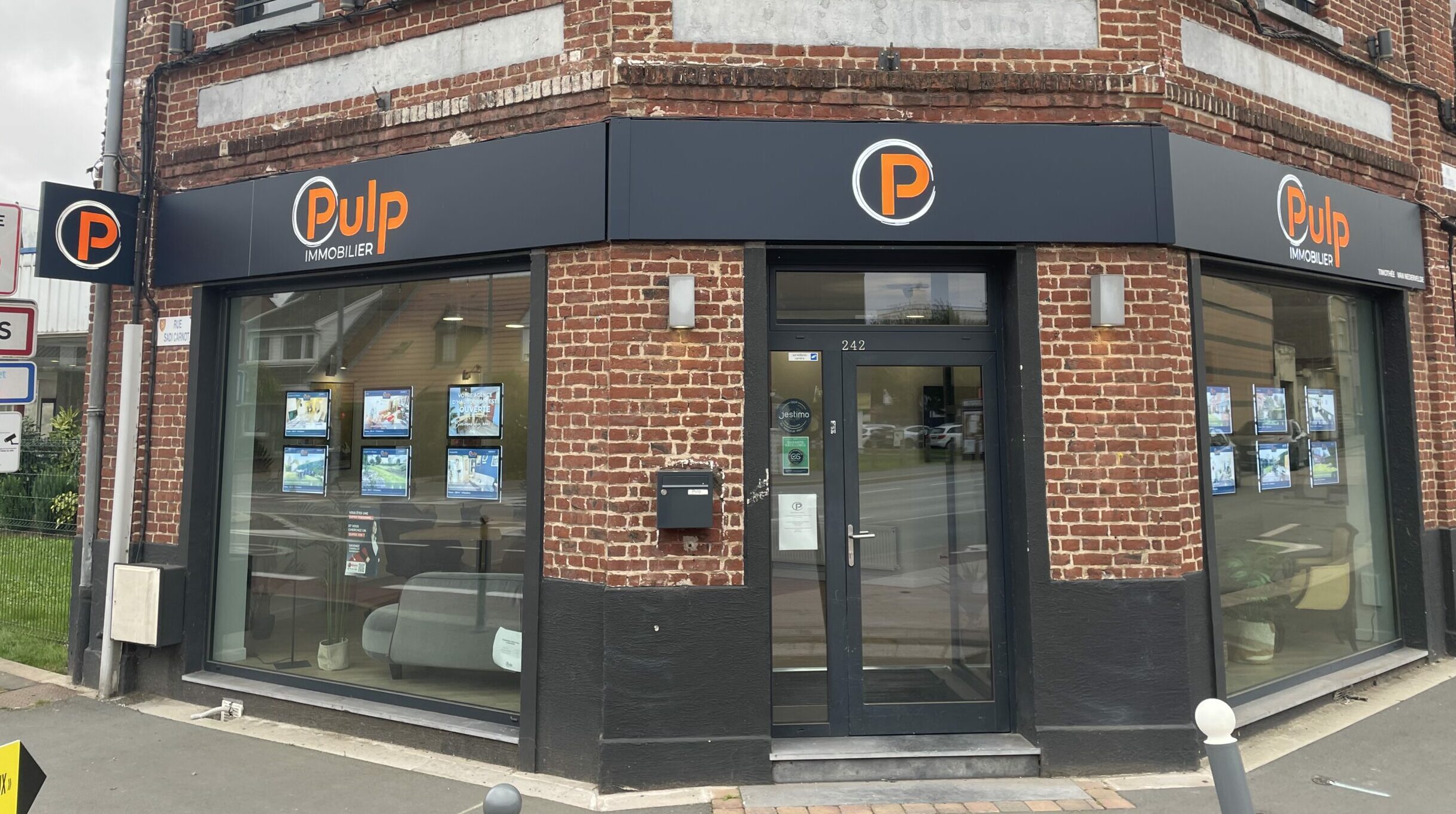 Façade agence Pulp Immobilier Haubourdin Façade agence Pulp Immobilier Haubourdin
